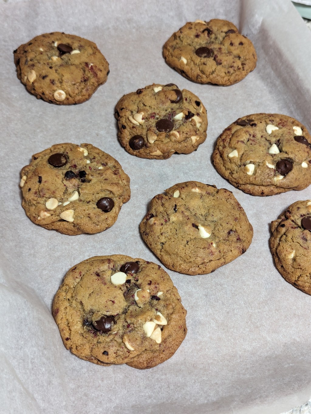 Black & White Raspberry Chocolate Chip&nbsp;Cookies